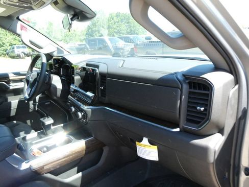 New 2026 GMC Sierra 1500 Elevation w/ Elevation Premium Package AWD/4WD image 16
