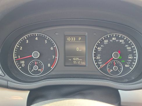 Used 2015 Volkswagen Passat 1.8T S FWD image 19