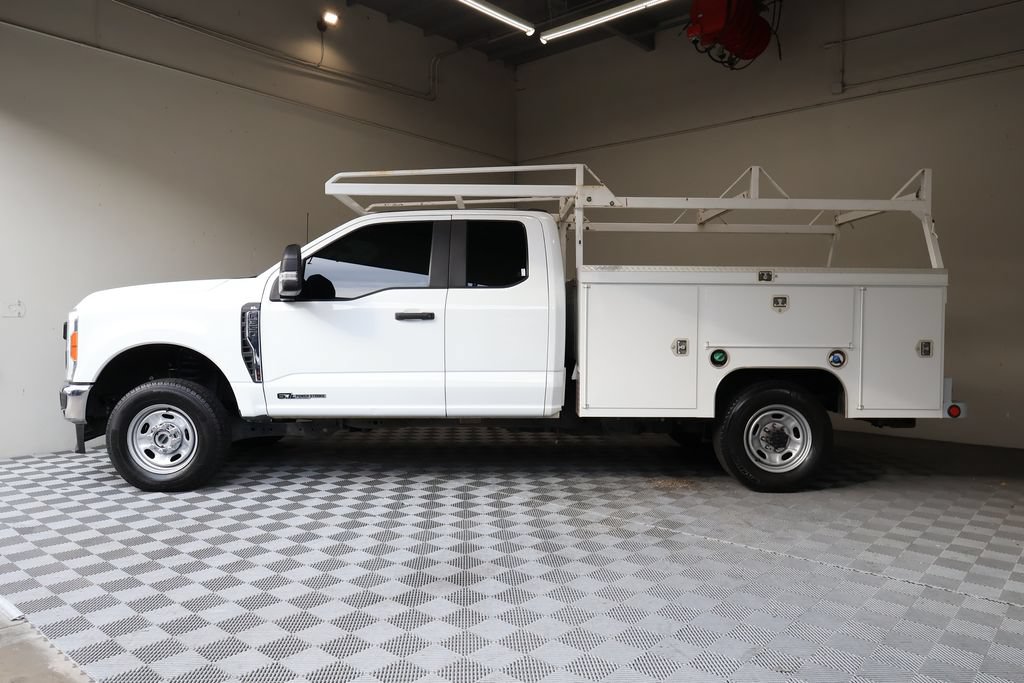 Used 2023 Ford F350 XL w/ Snow Plow/Camper Package AWD/4WD image 8