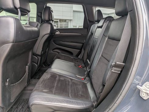 Used 2018 Jeep Grand Cherokee Altitude image 13