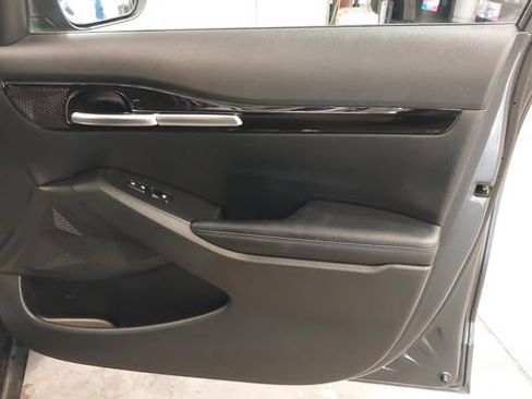 Used 2021 Kia Seltos S AWD/4WD image 38