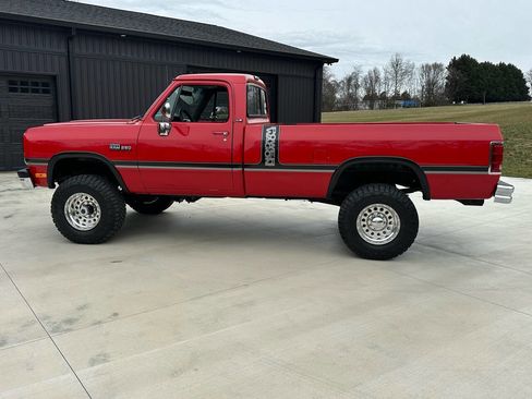 Used 1993 Dodge D/W Truck 250 image 9