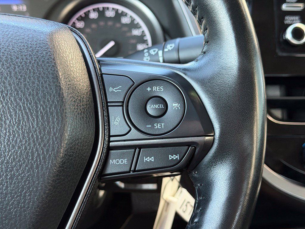 Used 2024 Toyota Camry SE FWD image 18