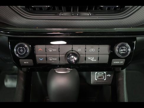 New 2026 Jeep Compass Latitude image 14