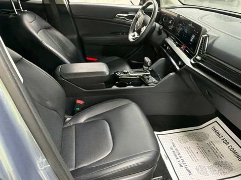 Used 2025 Kia Sportage EX w/ Premium Package AWD/4WD image 9