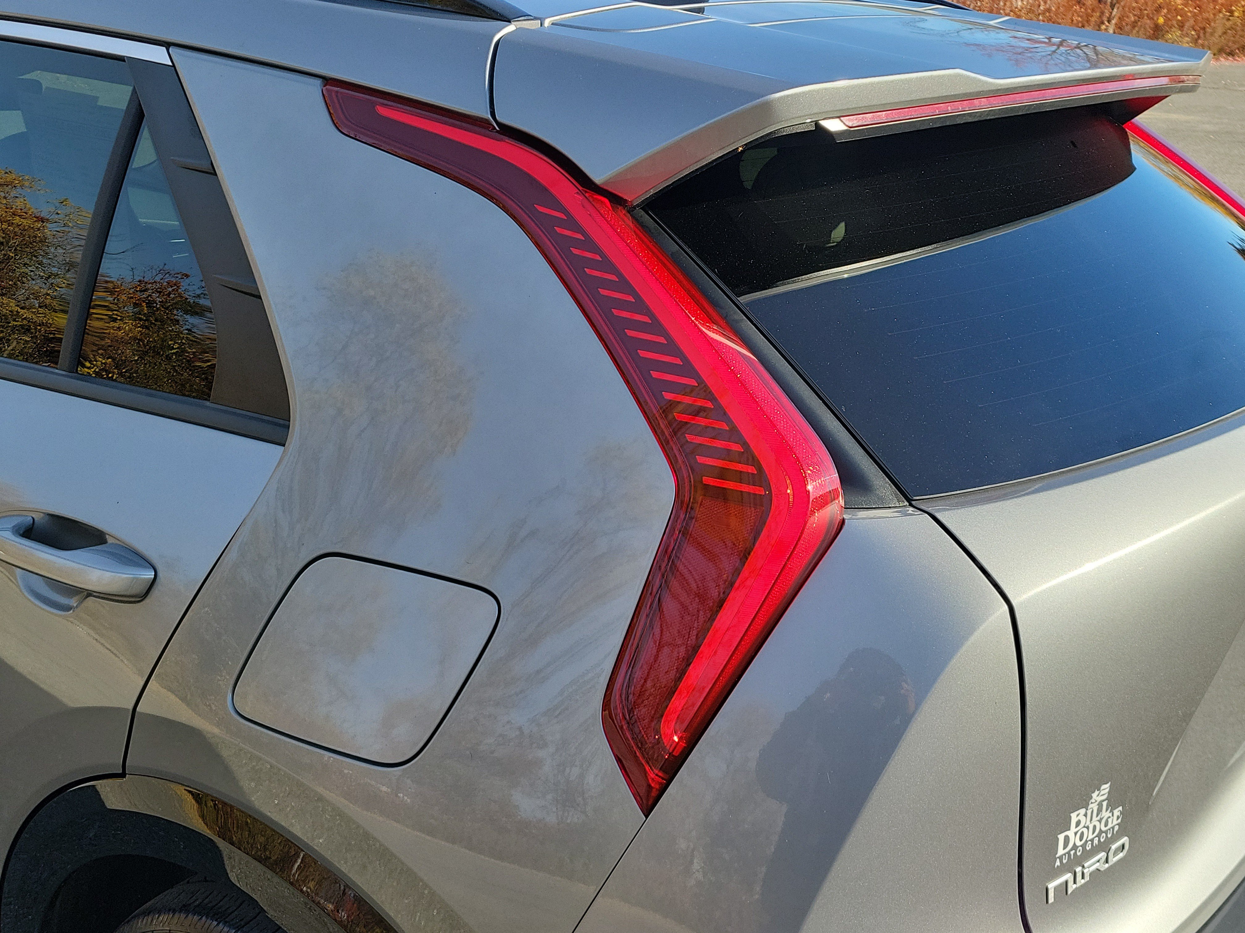 Used 2023 Kia Niro EX Touring FWD image 11
