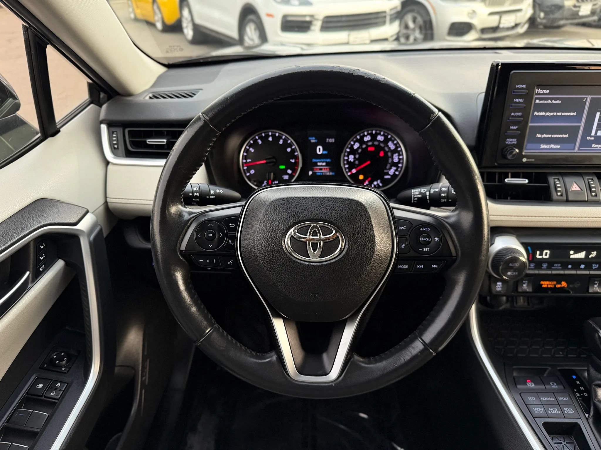Used 2020 Toyota RAV4 XLE Premium AWD/4WD image 26