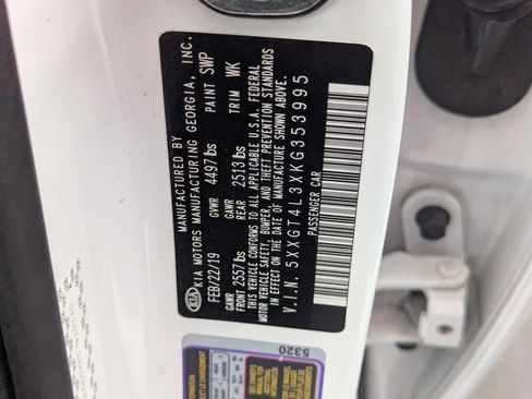 Used 2019 Kia Optima S image 32