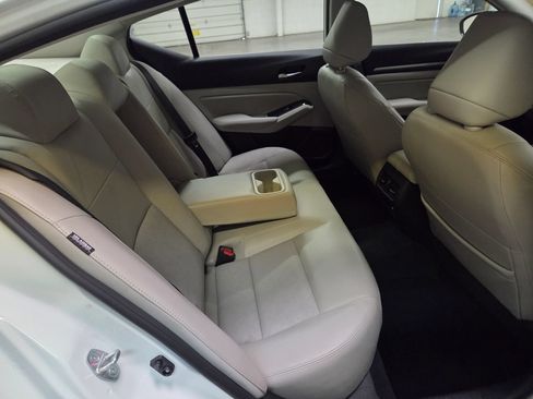 Used 2023 Nissan Altima 2.5 SL FWD image 35