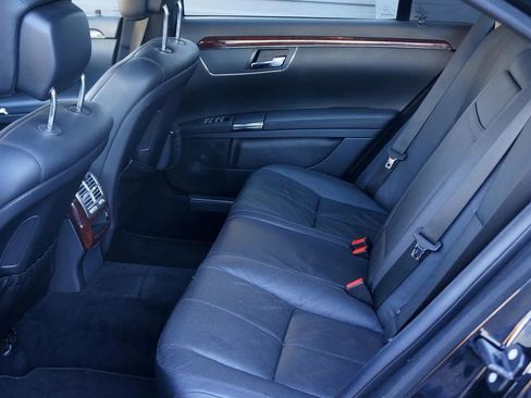 Used 2007 Mercedes-Benz S 550 image 13