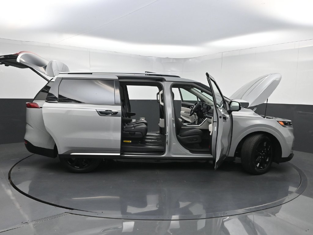 Used 2024 Kia Carnival SX Prestige FWD image 36