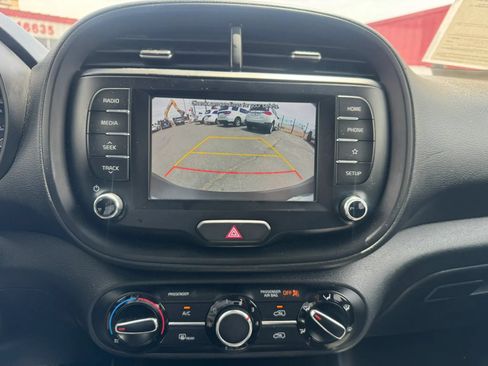 Used 2021 Kia Soul LX FWD image 37