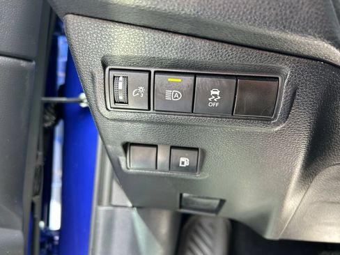 Used 2024 Toyota Corolla Cross AWD Hybrid image 14