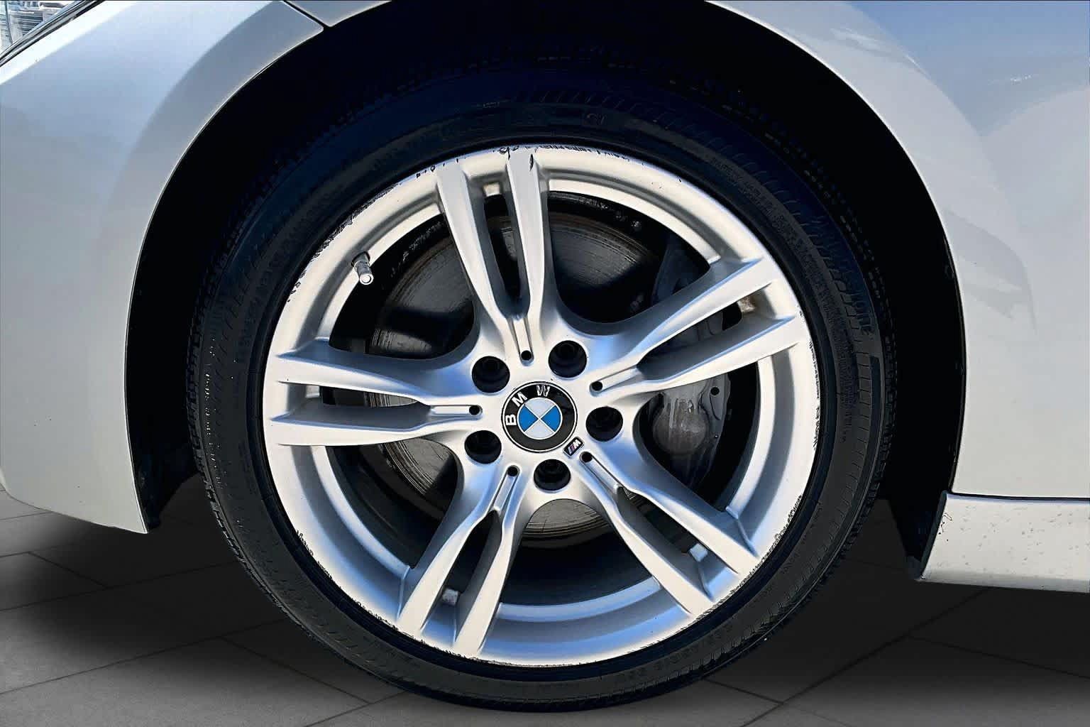 Used 2018 BMW 330i Sedan RWD image 10