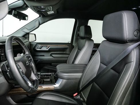 Used 2024 Chevrolet Silverado 1500 LT Trail Boss w/ Convenience Package II image 5