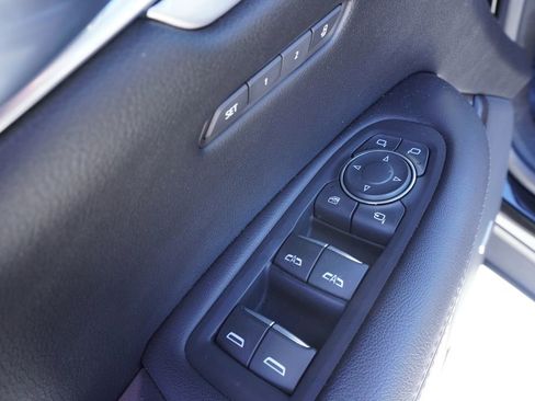 Certified 2023 Cadillac XT5 Premium Luxury image 16