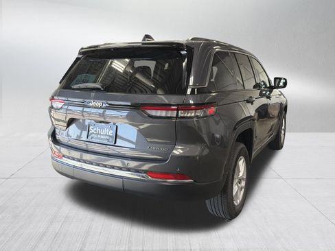 Used 2023 Jeep Grand Cherokee Laredo AWD/4WD image 7