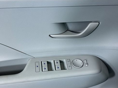 New 2026 Hyundai Kona SE image 18