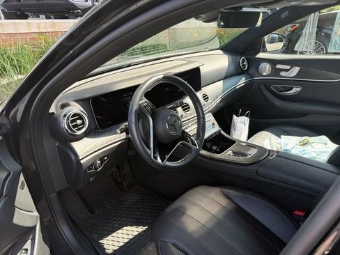 Used 2023 Mercedes-Benz E 450 4MATIC Sedan image 2