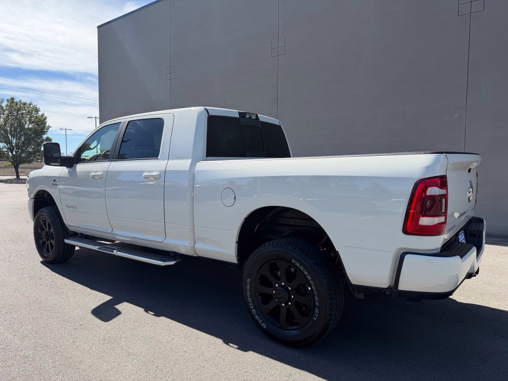 Used 2023 RAM 2500 Laramie AWD/4WD image 3