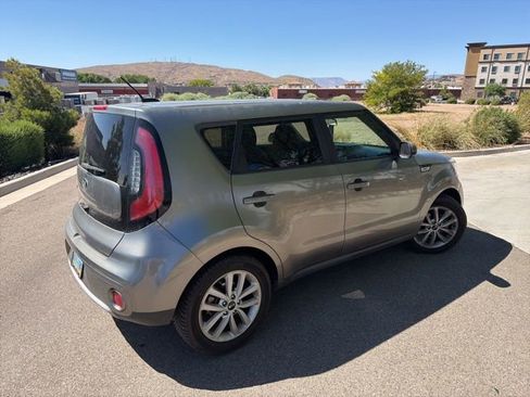 Used 2019 Kia Soul + FWD image 5