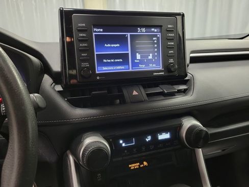 Used 2020 Toyota RAV4 LE image 14