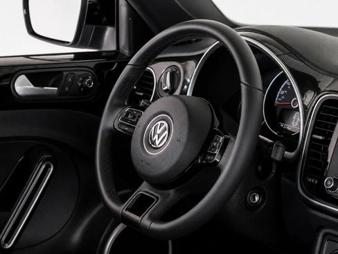 Used 2016 Volkswagen Beetle R-Line SE FWD image 12