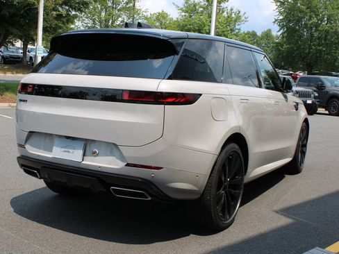 Used 2026 Land Rover Range Rover Sport Autobiography AWD/4WD image 4