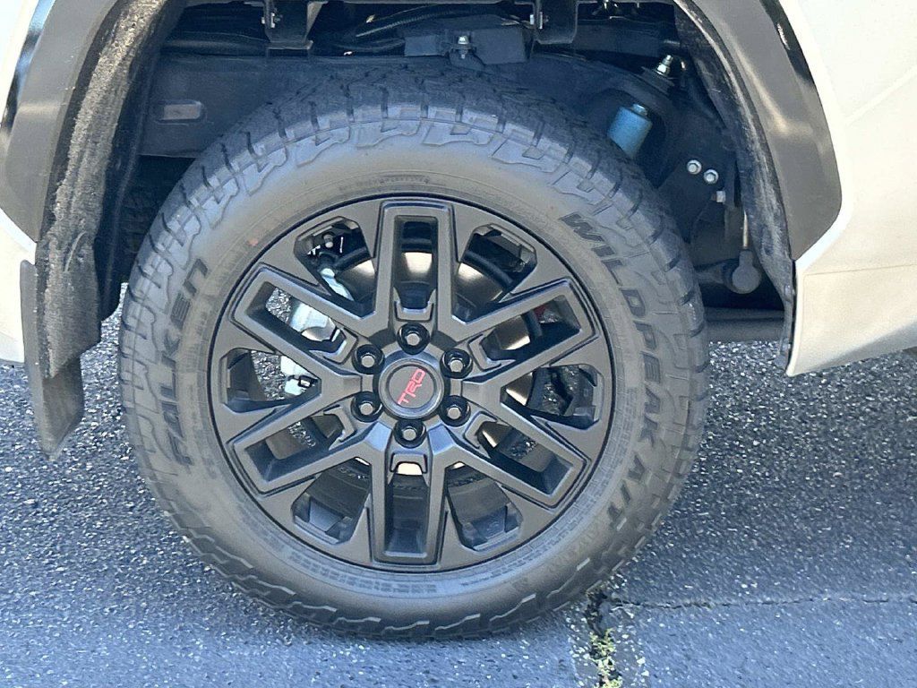 Used 2024 Toyota Tundra Platinum w/ TRD Off-Road Package AWD/4WD image 9