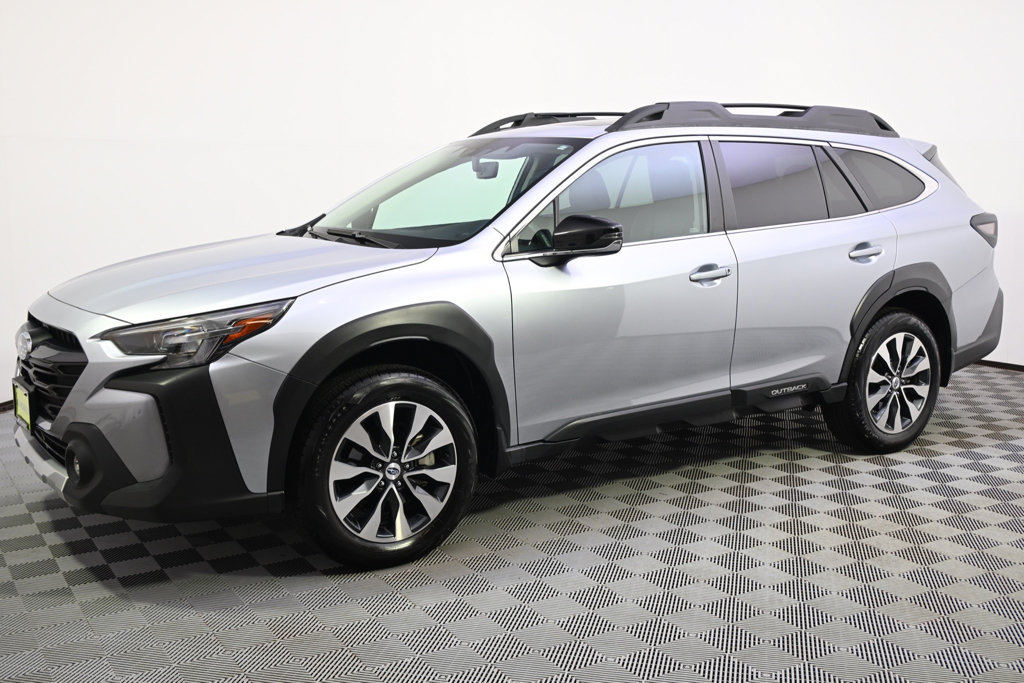 Used 2024 Subaru Outback Limited AWD/4WD image 2