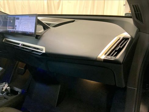 Used 2024 BMW iX xDrive50 w/ Sport Package image 18