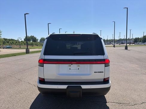 Used 2025 Lexus GX 550 w/ Cold Area Package AWD/4WD image 18