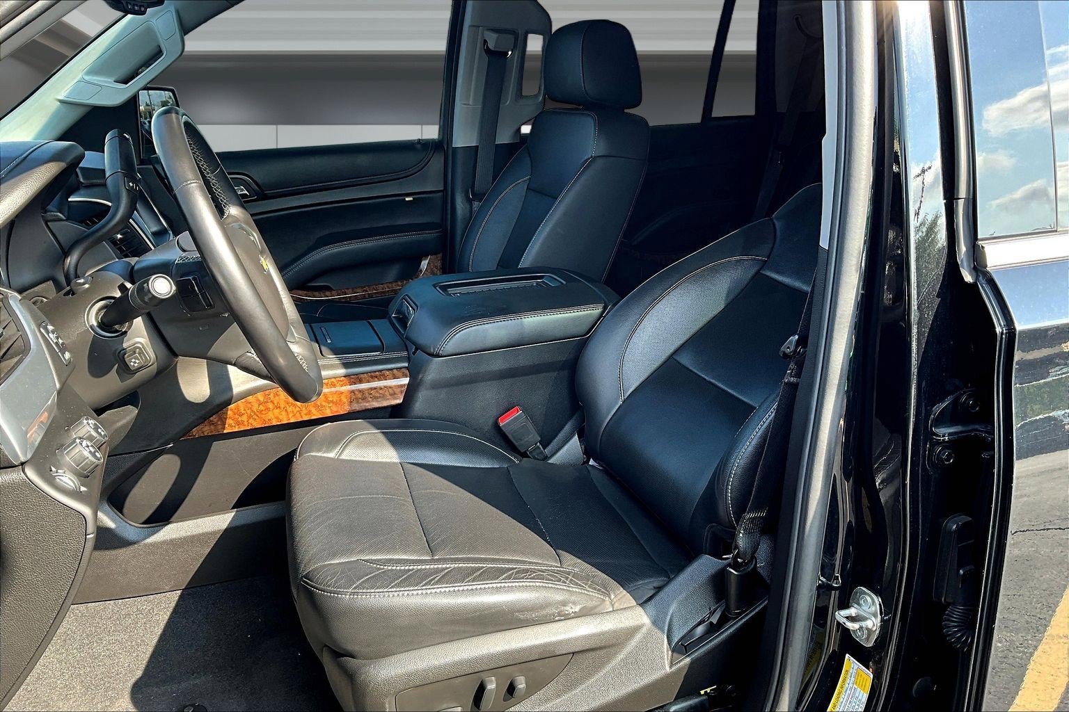 Used 2020 Chevrolet Tahoe Premier AWD/4WD image 20