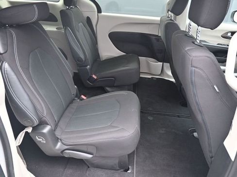 Used 2023 Chrysler Voyager LX FWD image 30