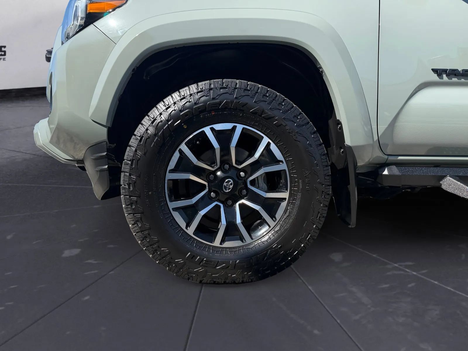 Used 2023 Toyota Tacoma TRD Sport w/ Black Out Package (TMS) AWD/4WD image 24