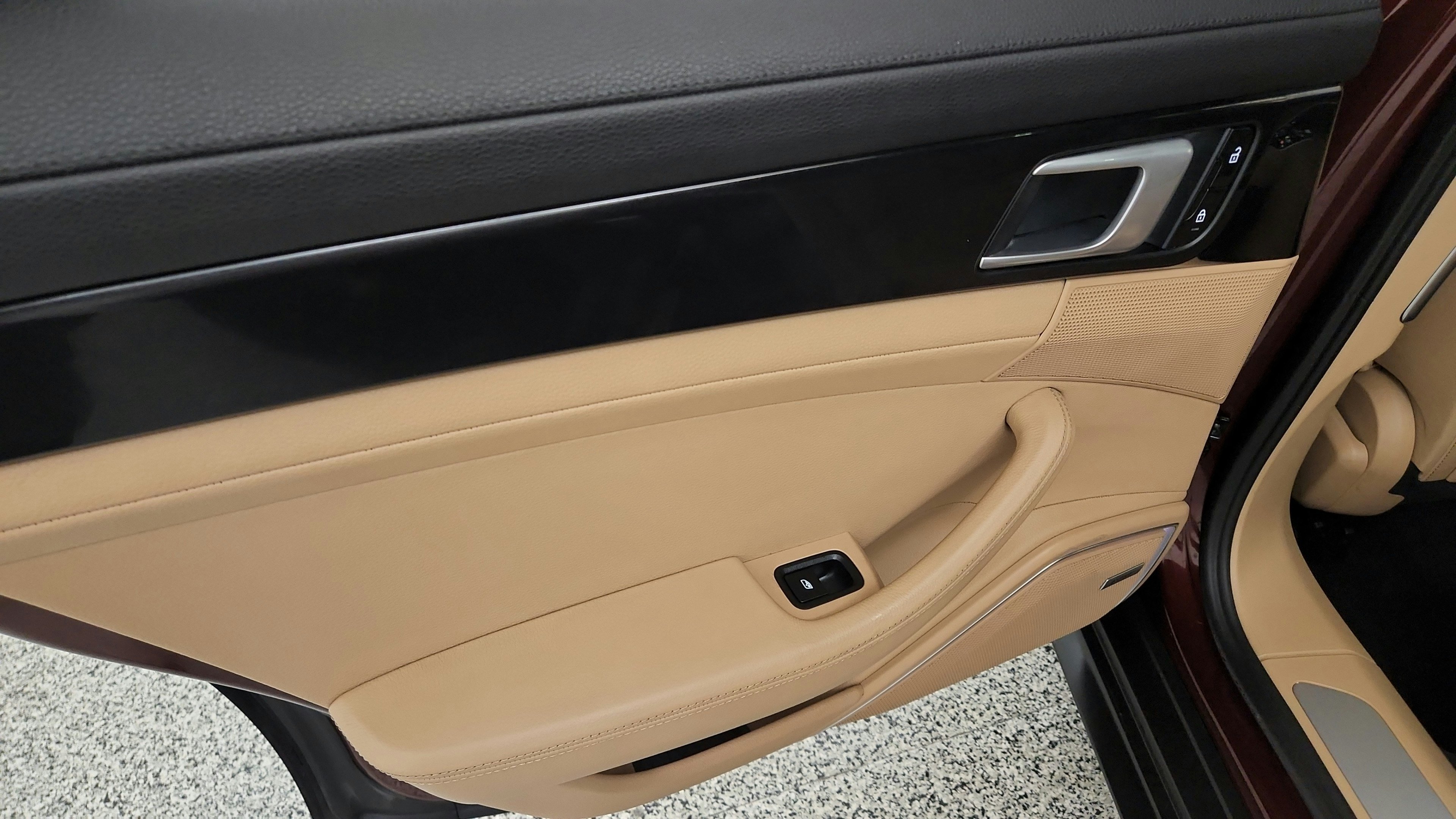 Used 2021 Porsche Panamera 4 AWD/4WD image 27