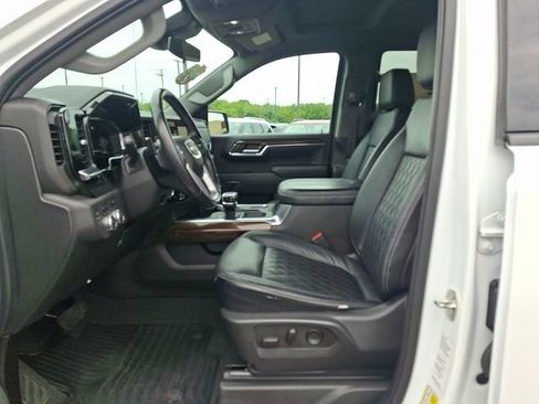 Used 2023 GMC Sierra 1500 Elevation w/ Preferred Package AWD/4WD image 13