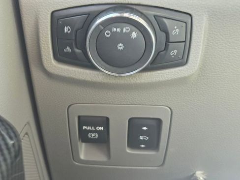 Used 2018 Ford F150 XLT w/ Equipment Group 302A Luxury AWD/4WD image 23