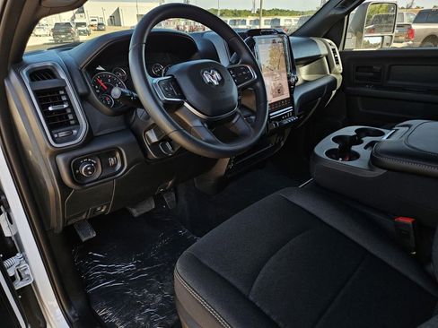 New 2025 RAM 2500 Tradesman image 18