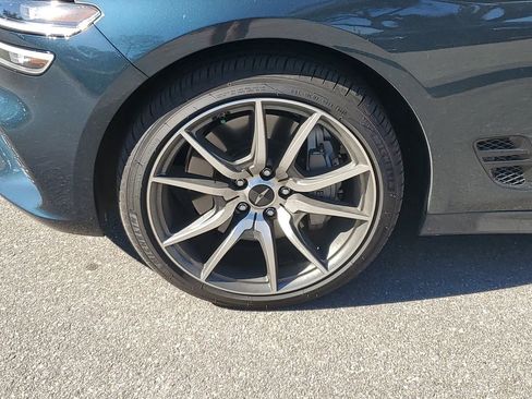 Used 2025 Genesis G70 2.5T image 11