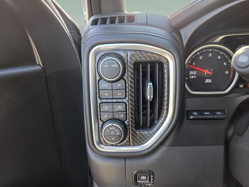 Used 2021 Chevrolet Silverado 1500 High Country w/ Technology Package image 23