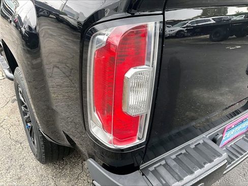 Used 2021 GMC Canyon Elevation Standard w/ Convenience Package image 28
