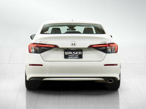 Used 2025 Honda Civic Sport image 4