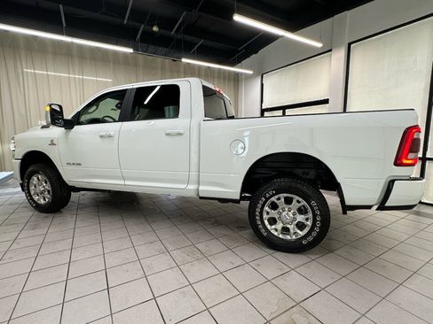 Used 2024 RAM 2500 Laramie AWD/4WD image 8