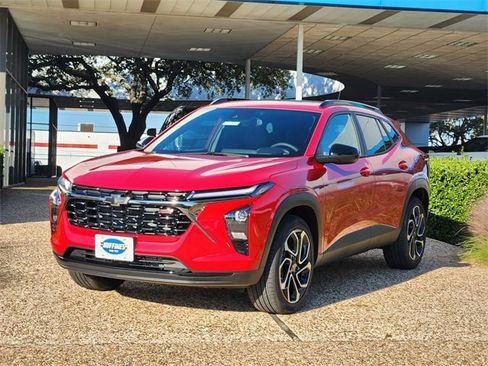 New 2026 Chevrolet Trax RS w/ Sunroof Package image 3