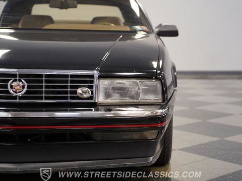 Used 1993 Cadillac Allante FWD image 21