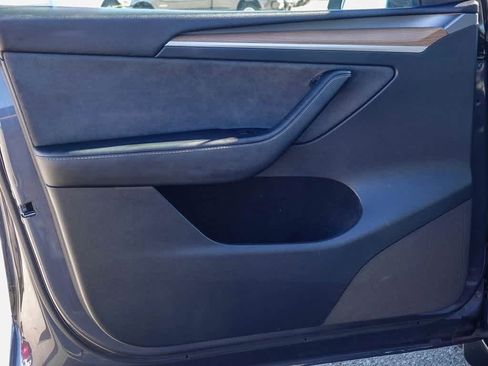 Used 2023 Tesla Model Y Long Range image 18