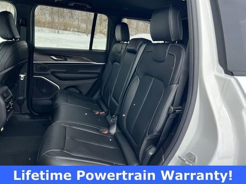 New 2026 Jeep Grand Cherokee Limited image 17