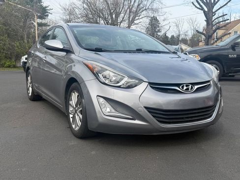 Used 2015 Hyundai Elantra SE w/ Option Group 02 image 1
