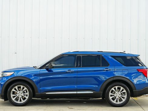 Used 2021 Ford Explorer Limited w/ Equipment Group 301A image 8